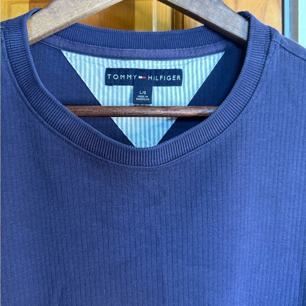 Tommy Hilfiger Men's Classic Navy Tee - Picture 6 of 6